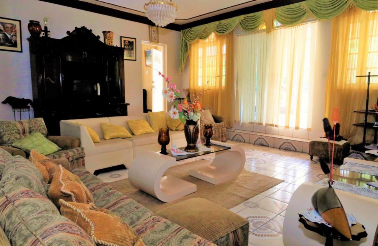 House For Sale: GREAT POND, OCHO RIOS, ST, Ocho Rios | $400,000 photo 5