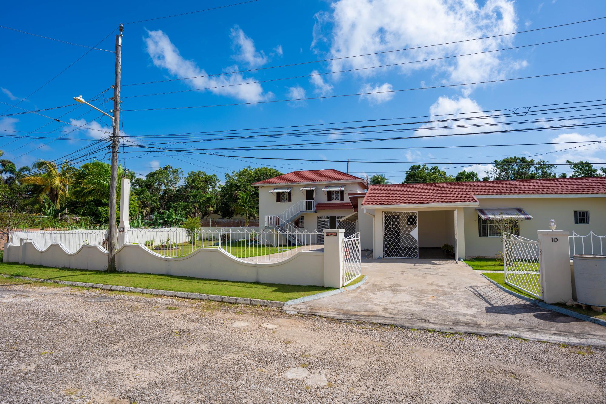 House For Sale: WINT WAY, Mandeville | $62,000,000 photo 2