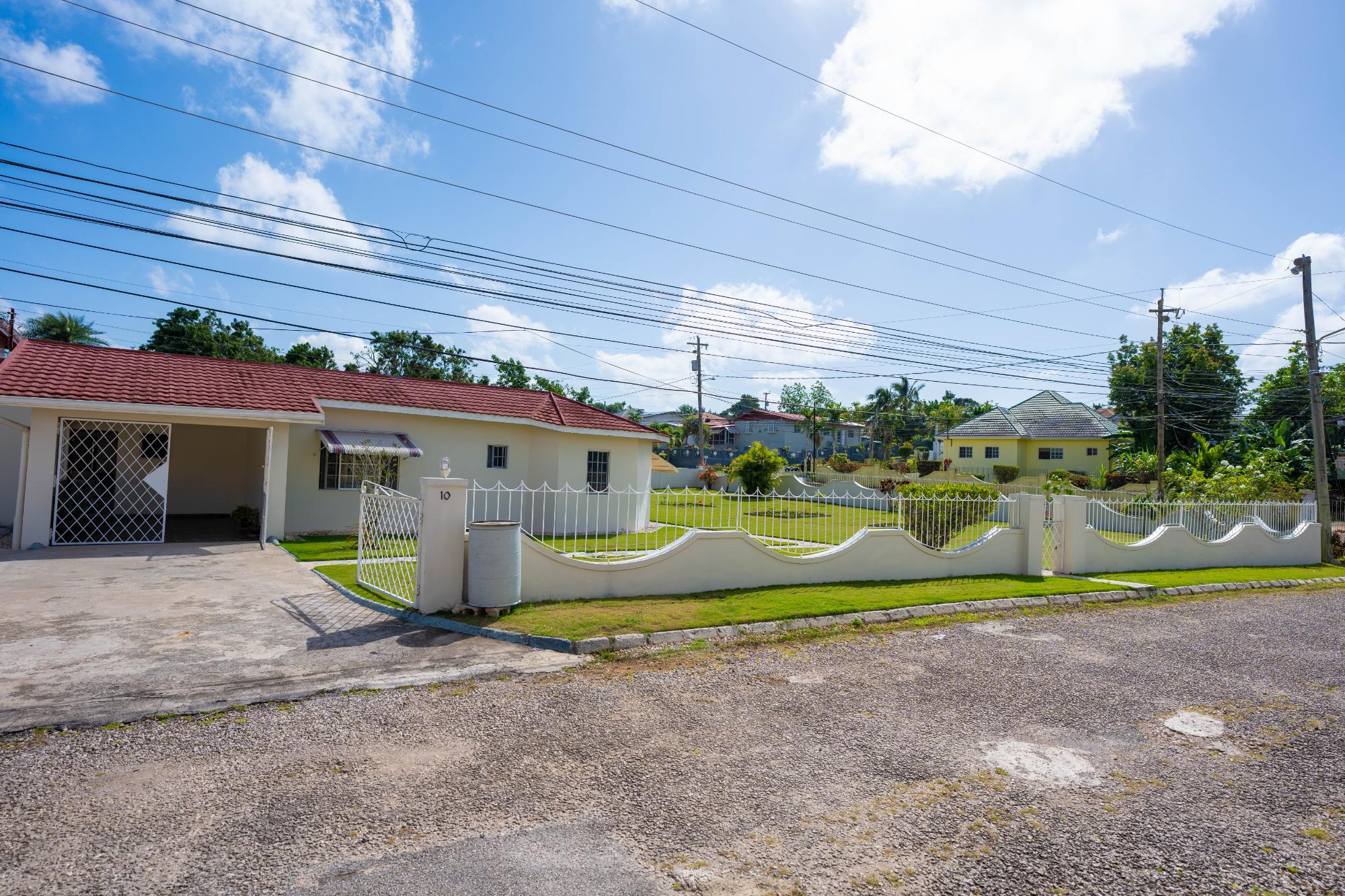 House For Sale: WINT WAY, Mandeville | $62,000,000 photo 4