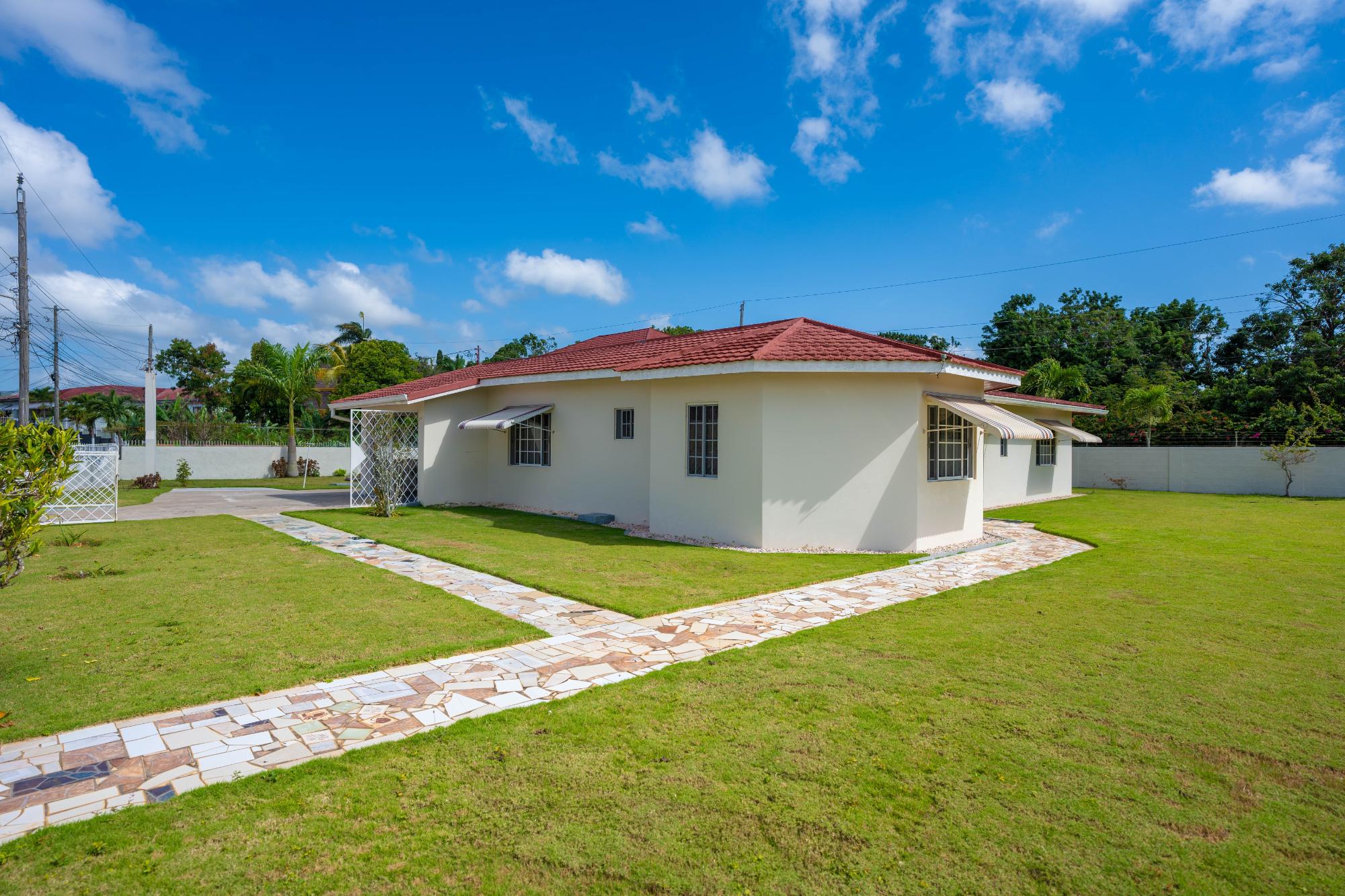 House For Sale: WINT WAY, Mandeville | $62,000,000 photo 5
