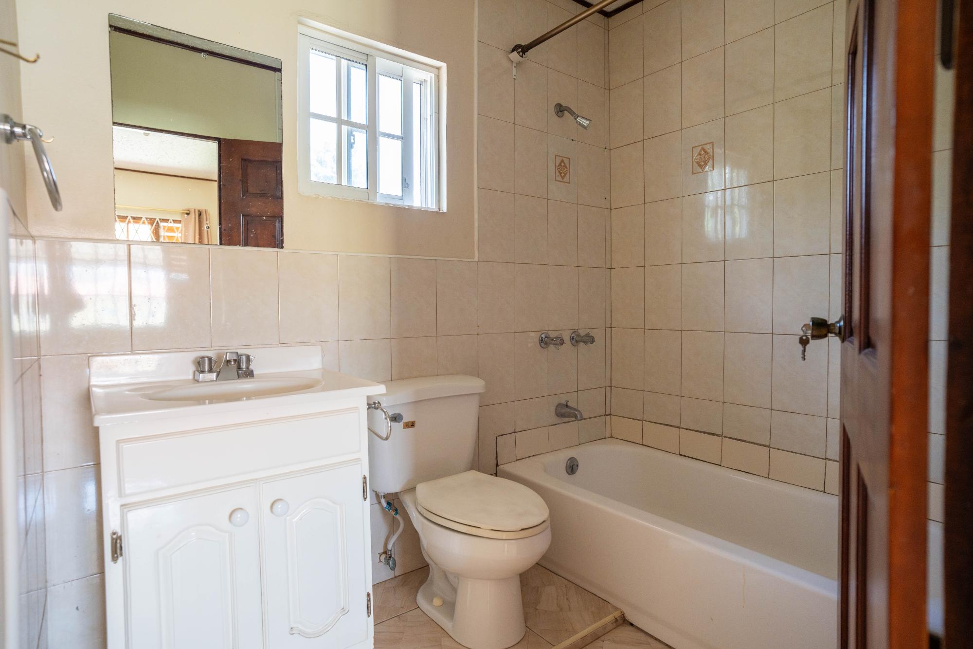 House For Sale: WINT WAY, Mandeville | $62,000,000 photo 15