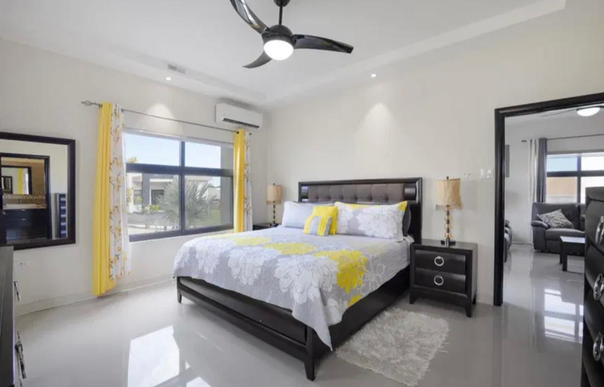 House For Rent: PYRAMID POINT, Ocho Rios | $2,600