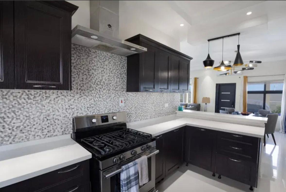 House For Rent: PYRAMID POINT, Ocho Rios | $2,600 photo 5