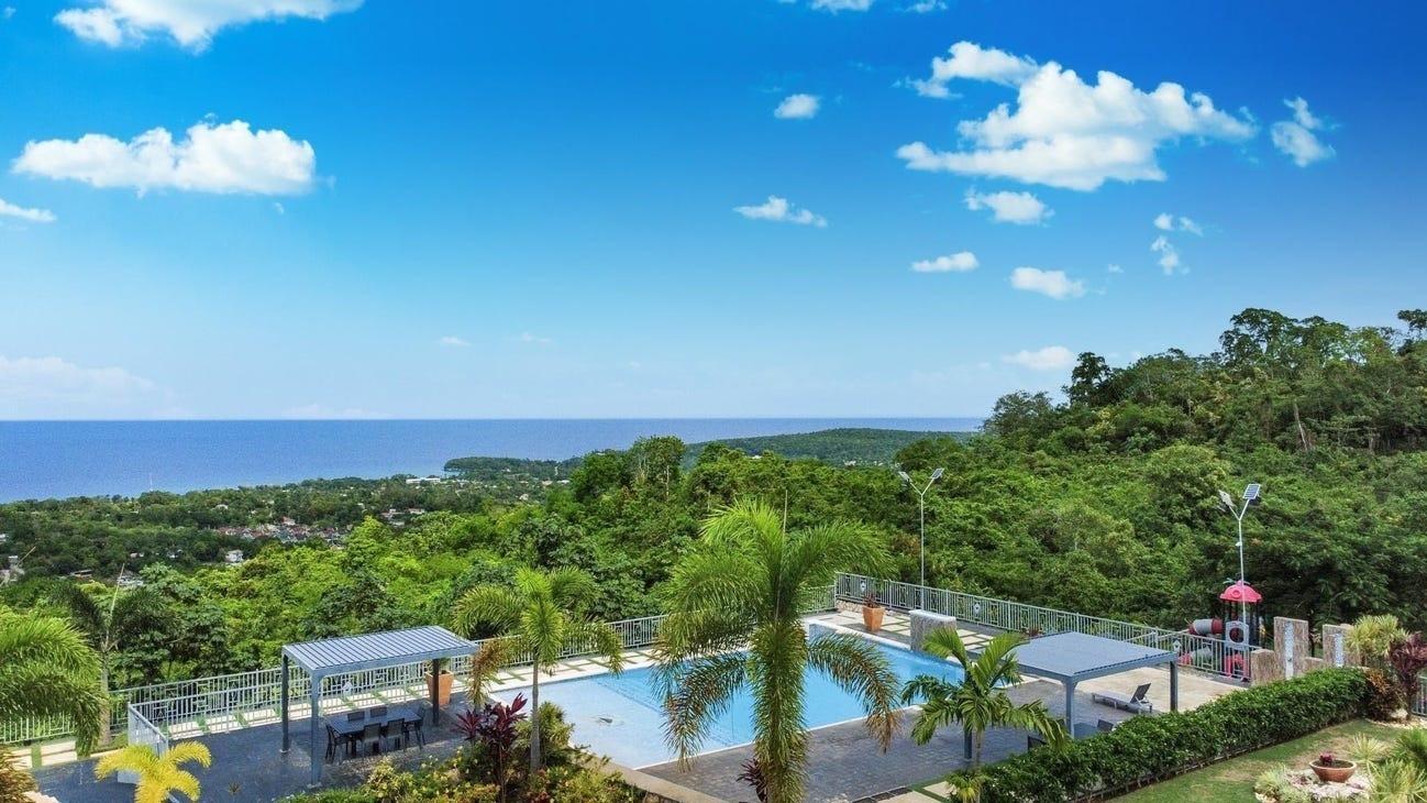 House For Rent: PYRAMID POINT, Ocho Rios | $2,600 photo 8