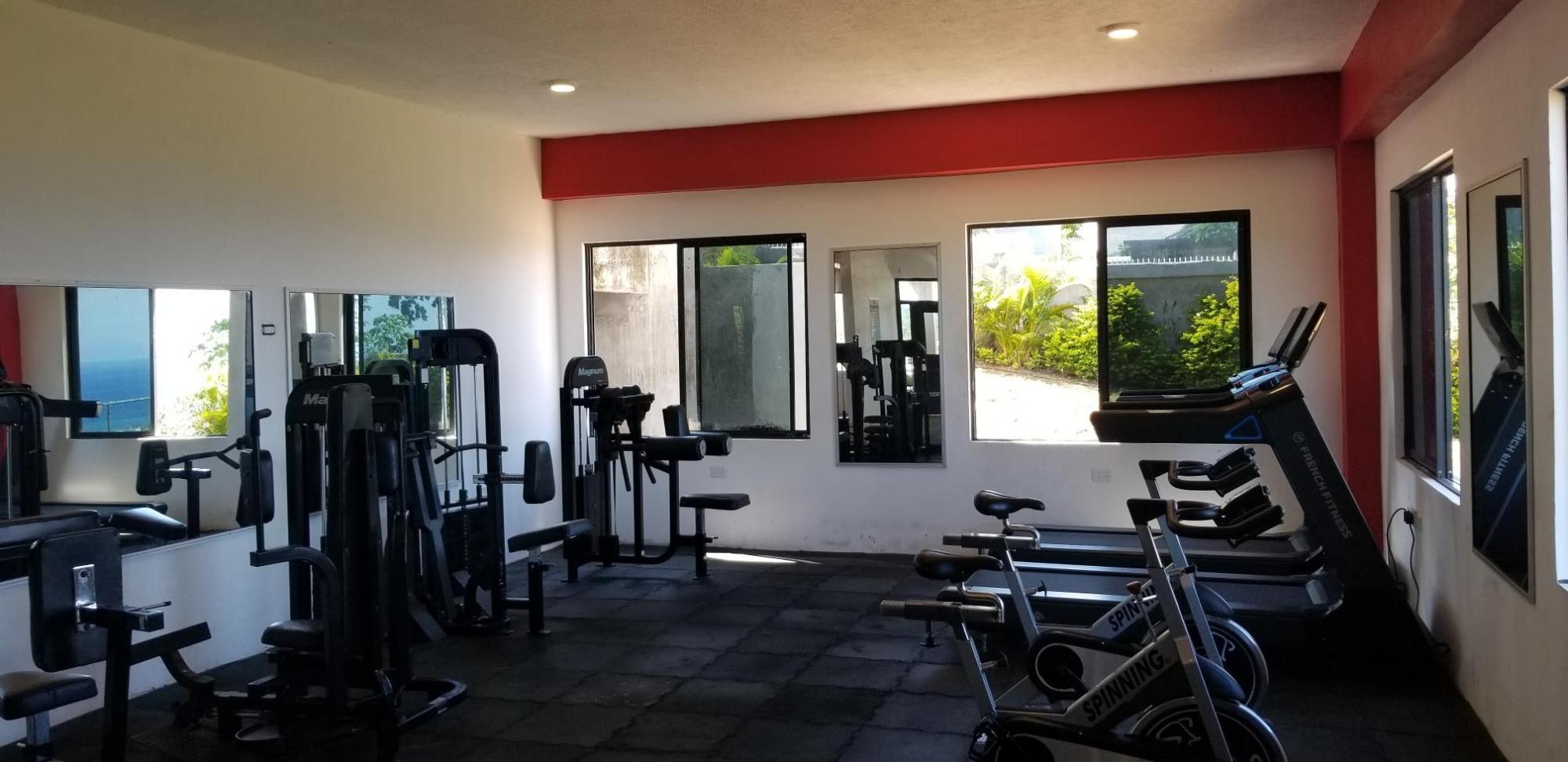 House For Rent: PYRAMID POINT, Ocho Rios | $2,600 photo 9