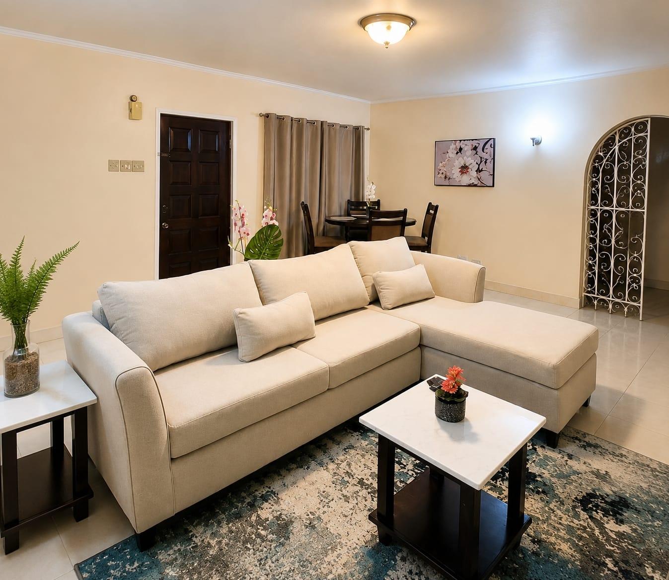 Apartment For Rent: WESTGATE HILLS BOULEVARD, Westgate Hills | $170,000 photo 3