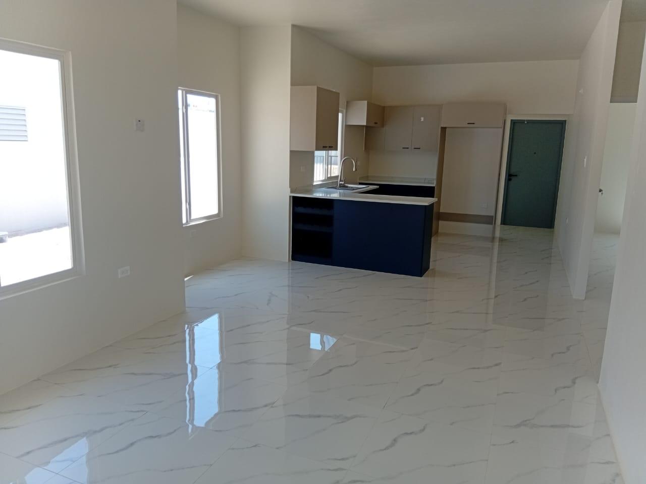 House For Rent: CORAL SPRING ESTATE, Coral Spring | $180,000 photo 4