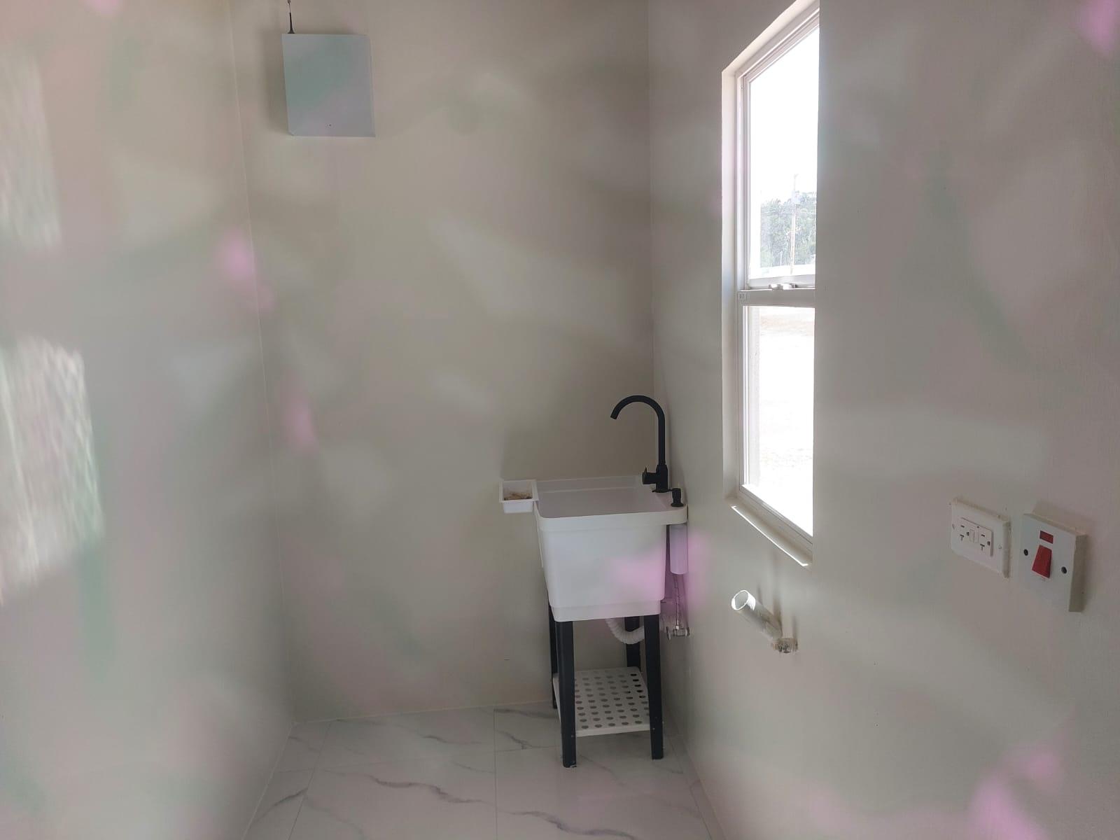 House For Rent: CORAL SPRING ESTATE, Coral Spring | $180,000 photo 8