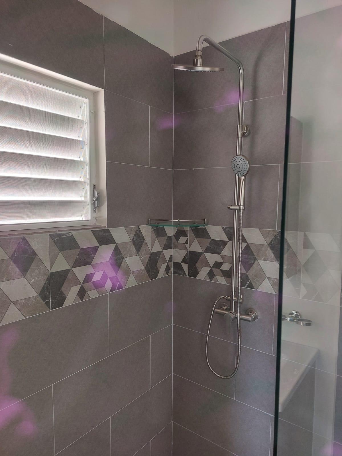House For Rent: CORAL SPRING ESTATE, Coral Spring | $180,000 photo 16
