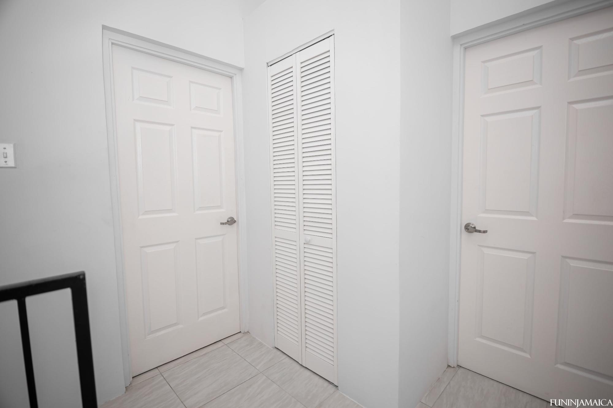 Townhouse For Rent: SANDOWN PALMS, Sandown Park | $150,000 photo 12