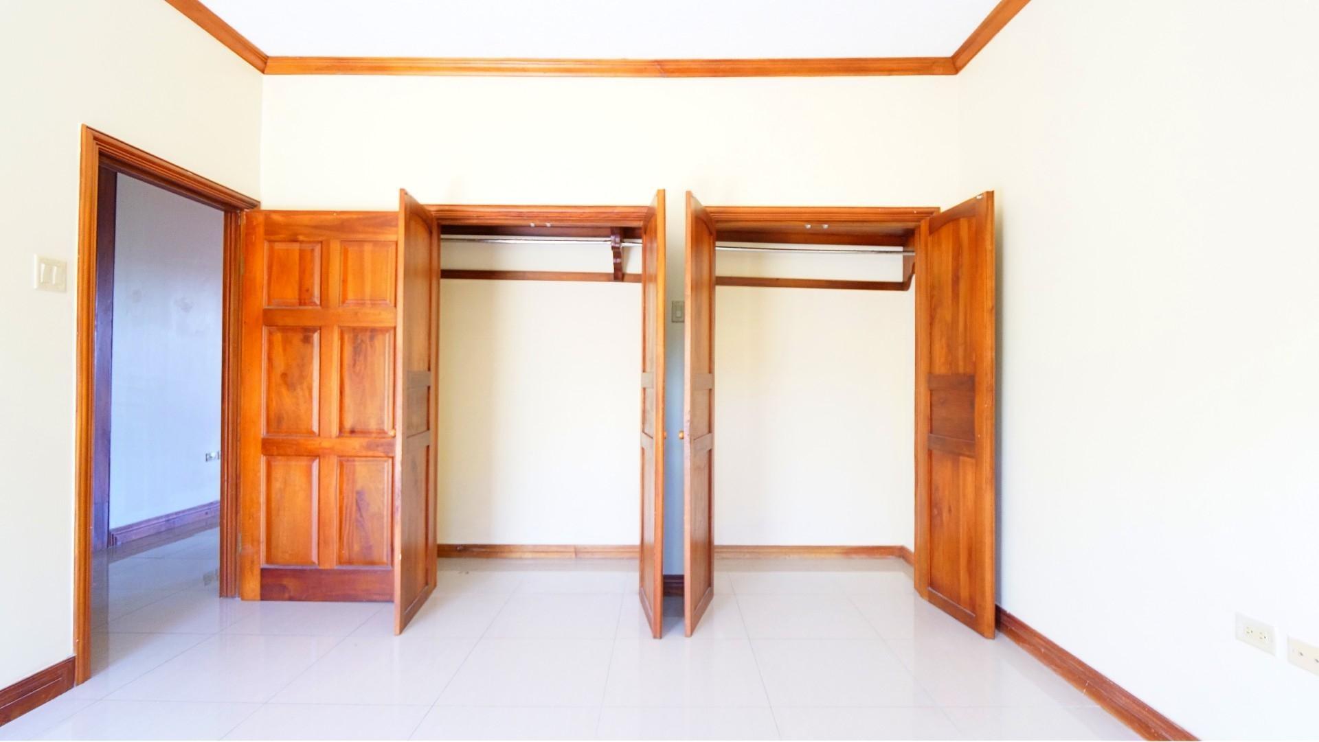 Apartment For Rent: OTTAWA AVENUE, Kingston 6 | $250,000 photo 22