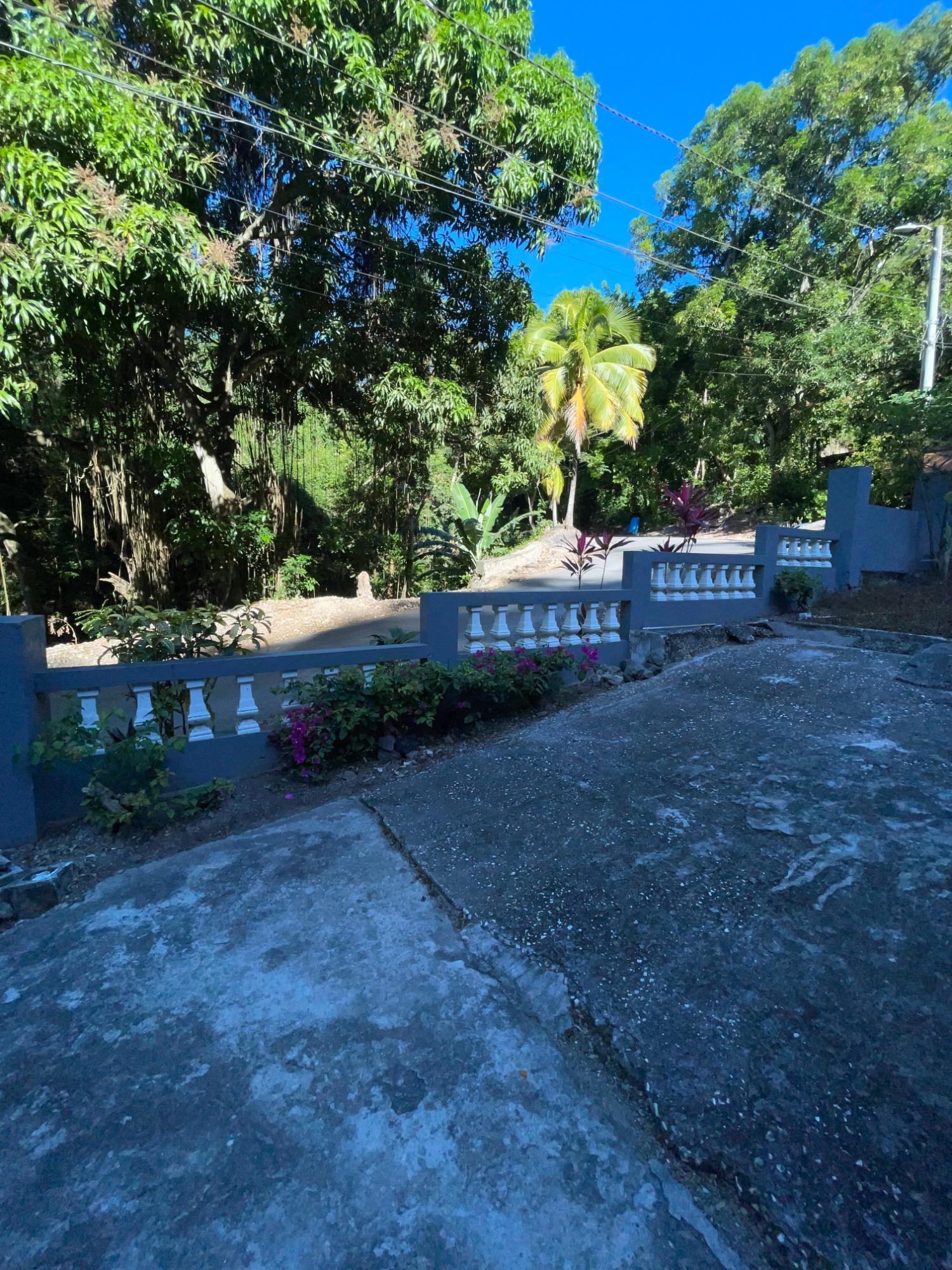 House For Sale: WIDCOMBE ROAD, Kingston 6 | $900,000 photo 4