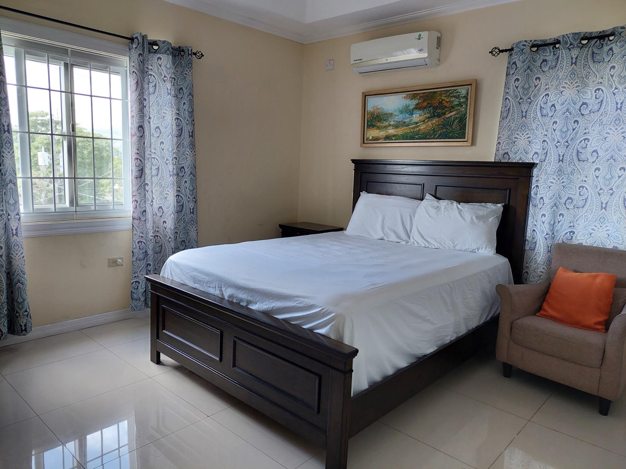 Apartment For Rent: SANDHURST AVENUE, Kingston 6 | $1,950 photo 5