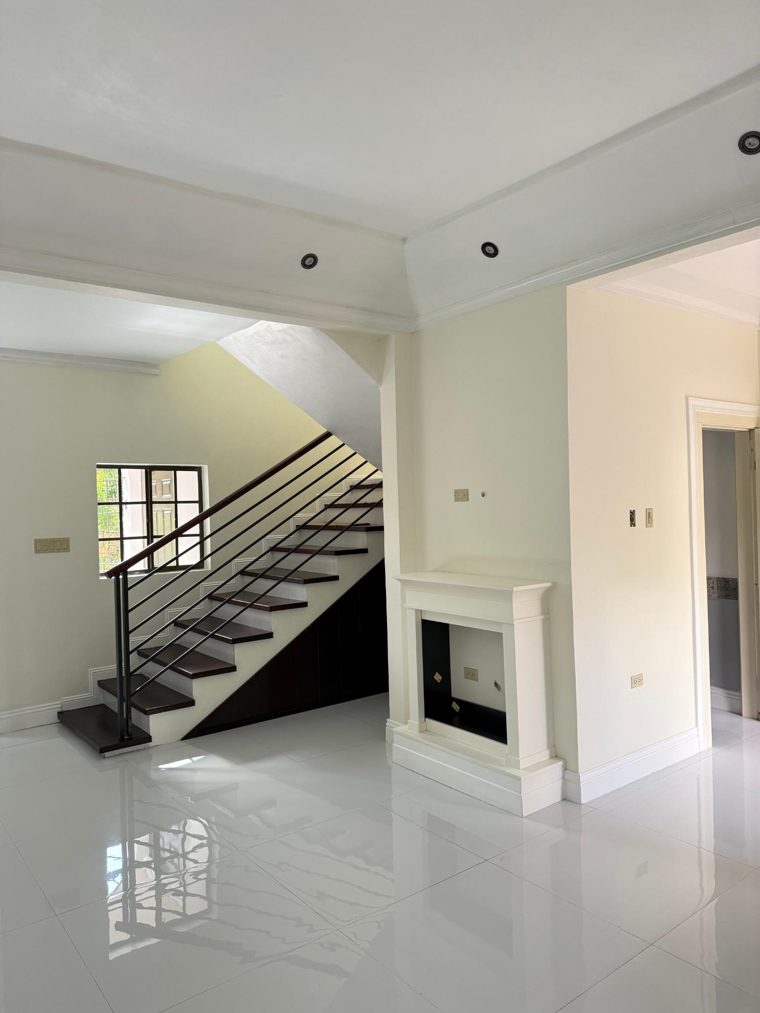 Townhouse For Sale: VILLA ROAD, Mandeville | $500,000 photo 9