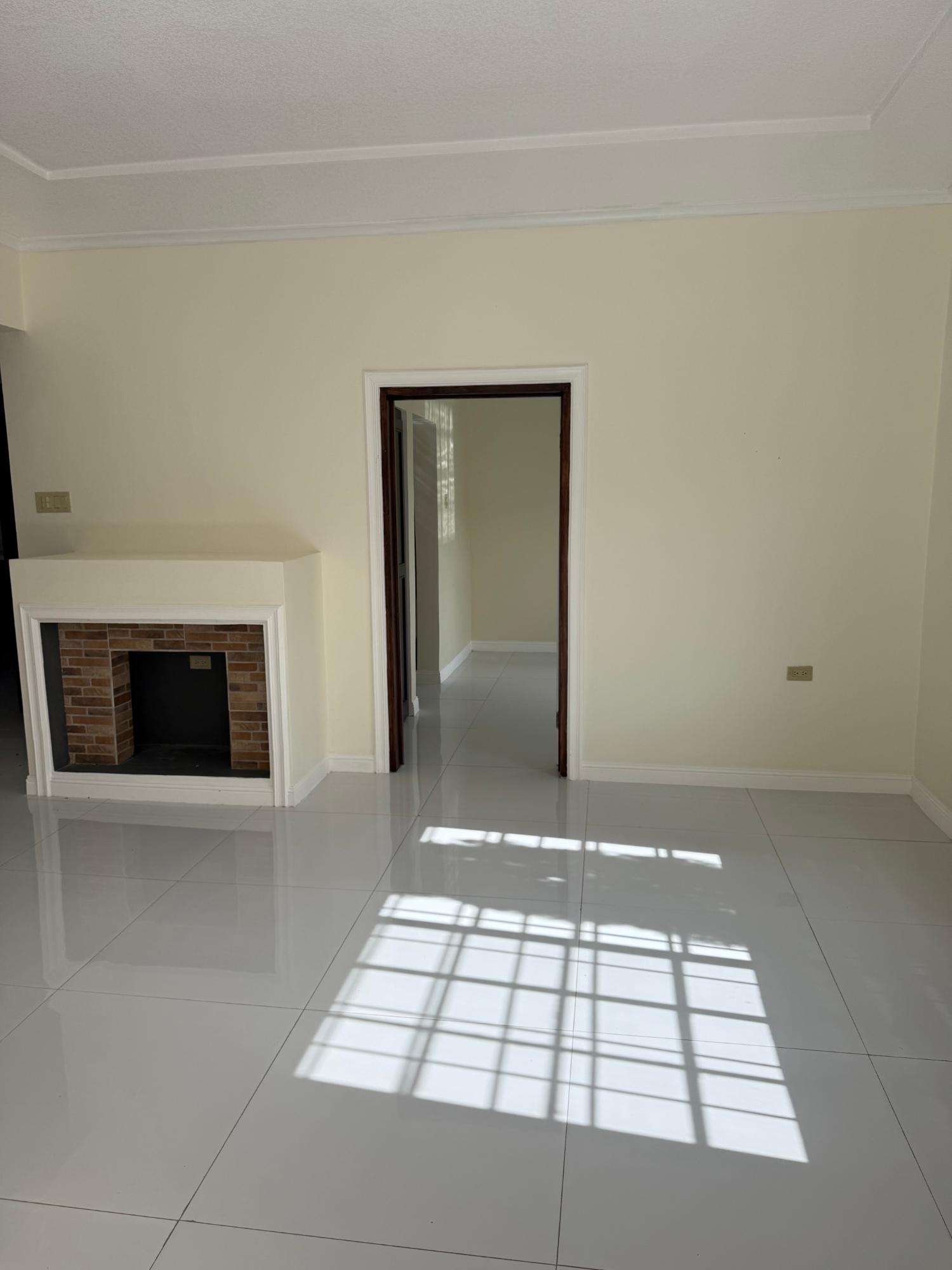 Townhouse For Rent: VILLA ROAD, Mandeville | $3,000 photo 5