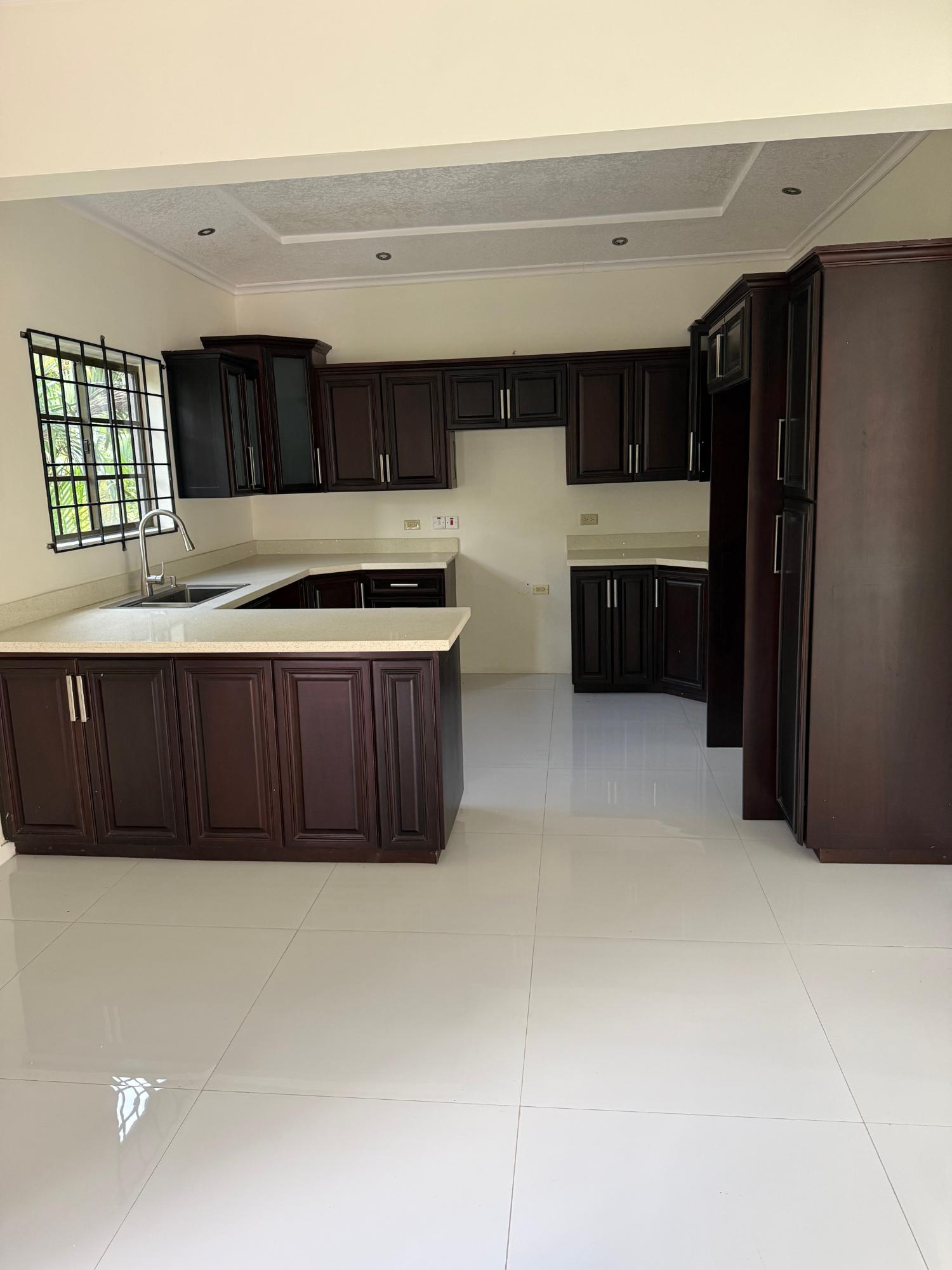 Townhouse For Rent: VILLA ROAD, Mandeville | $3,000 photo 6