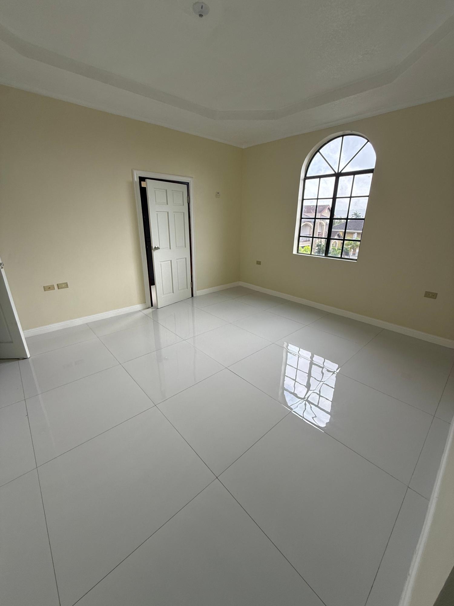Townhouse For Rent: VILLA ROAD, Mandeville | $3,000 photo 10