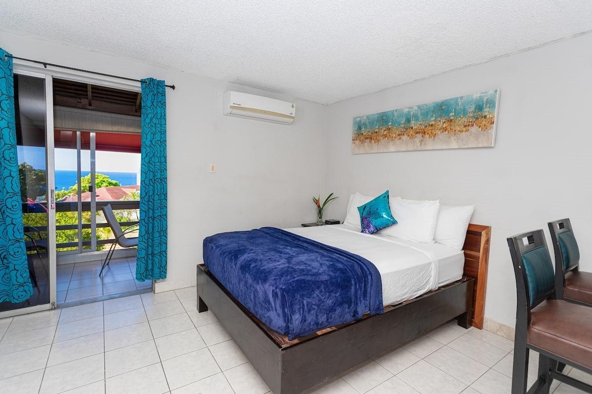 Apartment For Sale: 11 QUEENS DR, ST. JAMES, Montego Bay | $175,000 photo 8
