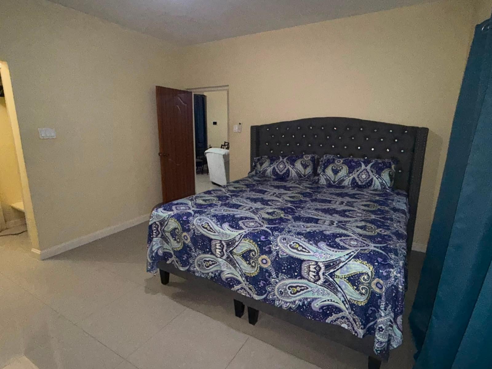 Apartment For Rent: MERRICK HIGHWAY, KINGSTON, Kingston 19 | $260,000 photo 10