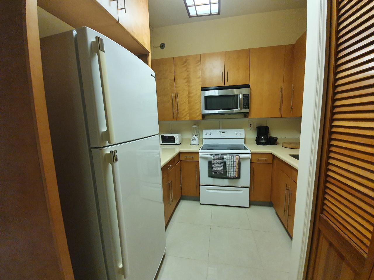 Apartment For Rent: 11 MUSGRAVE AVENUE, Kingston 10 | $1,200 photo 6