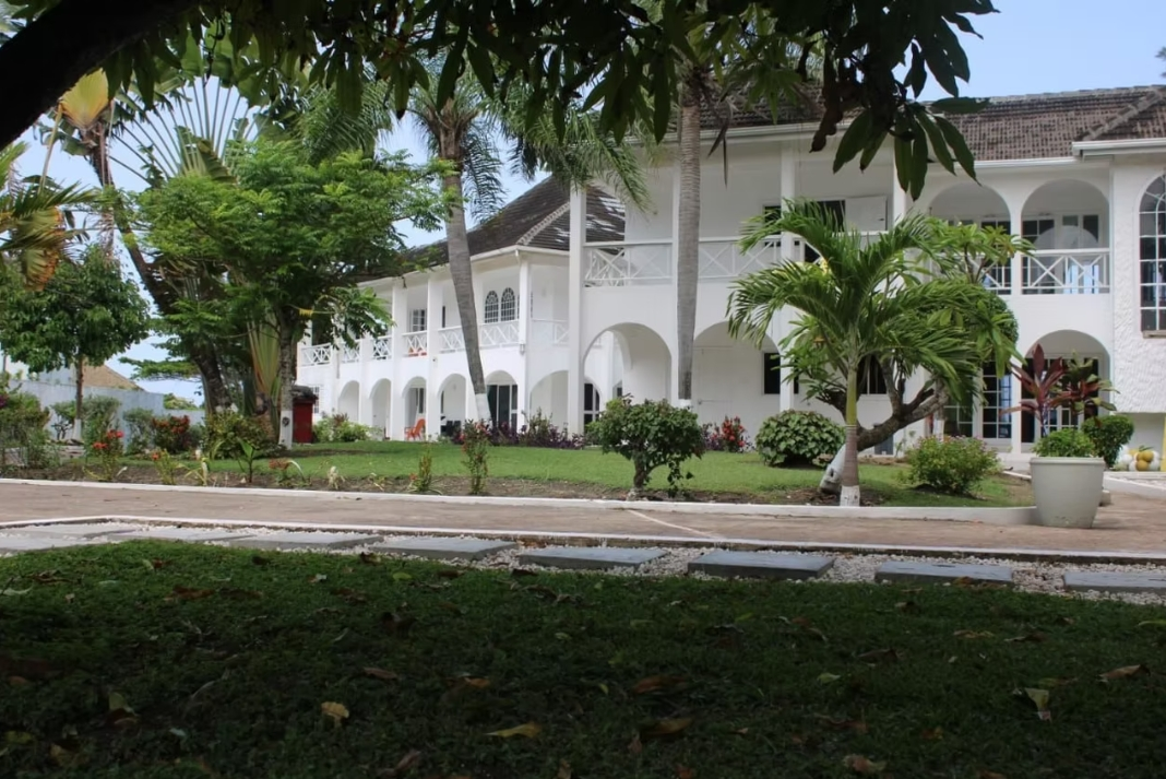 House For Rent: BEACH ROAD, Mammee Bay | $14,000