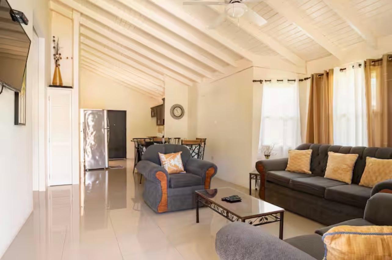 House For Rent: DRAX HALL MANOR PHASE 2, Drax Hall Estate | $1,350 photo 6