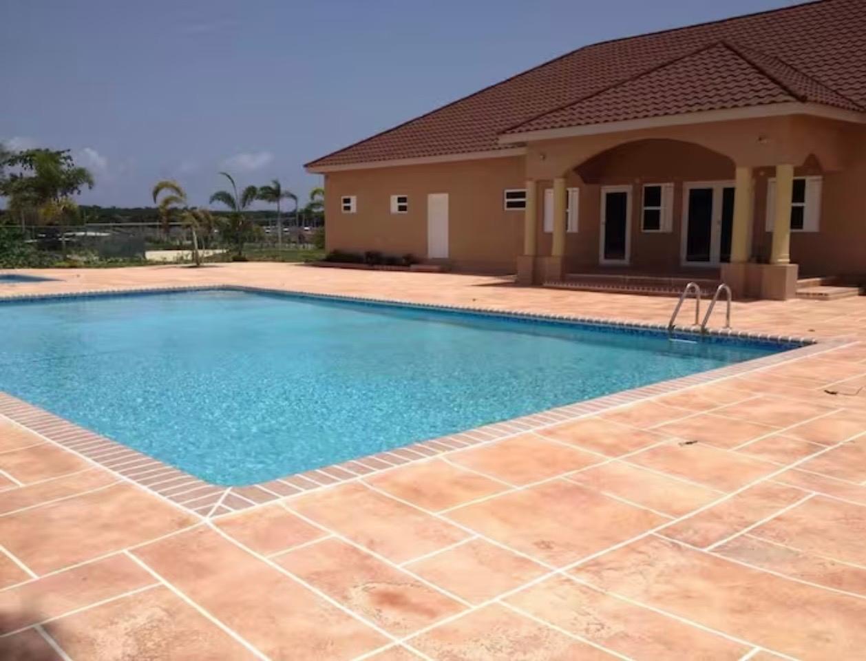 House For Rent: DRAX HALL MANOR PHASE 2, Drax Hall Estate | $1,350 photo 12