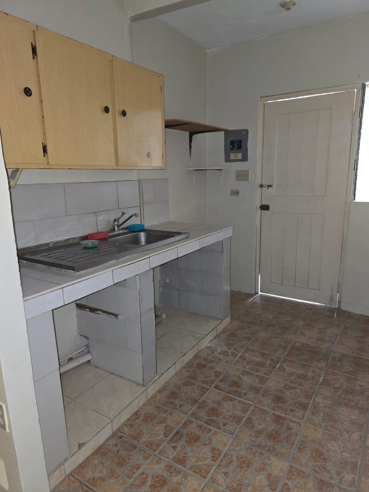 House For Rent: WEST, GREATER PORTMORE, Greater Portmore | $100,000 photo 4