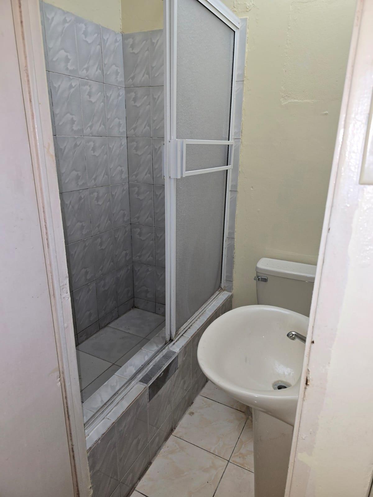 House For Rent: WEST, GREATER PORTMORE, Greater Portmore | $100,000 photo 11