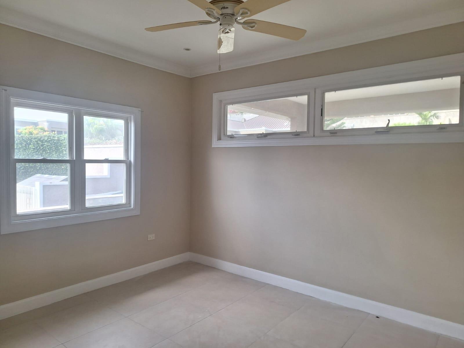Apartment For Rent: TARA ESTATES READING, Reading | $2,100 photo 8