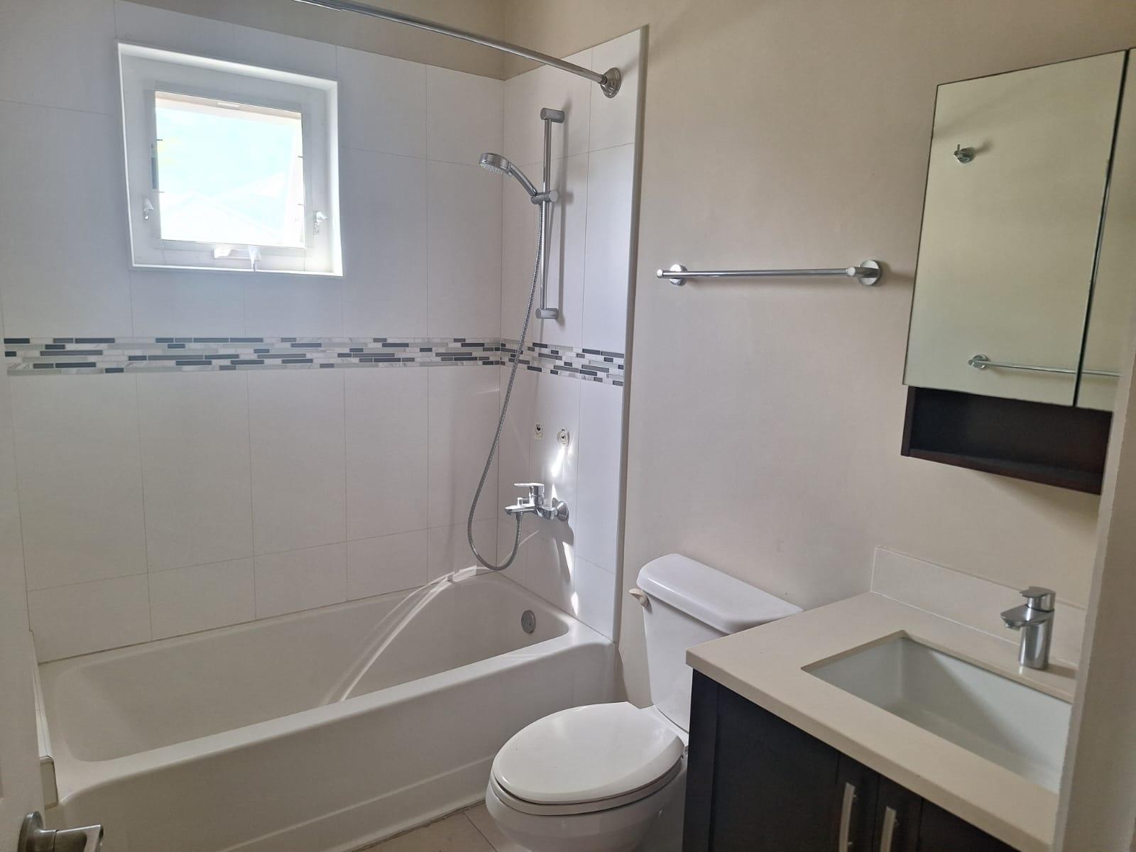 Apartment For Rent: TARA ESTATES READING, Reading | $2,100 photo 10