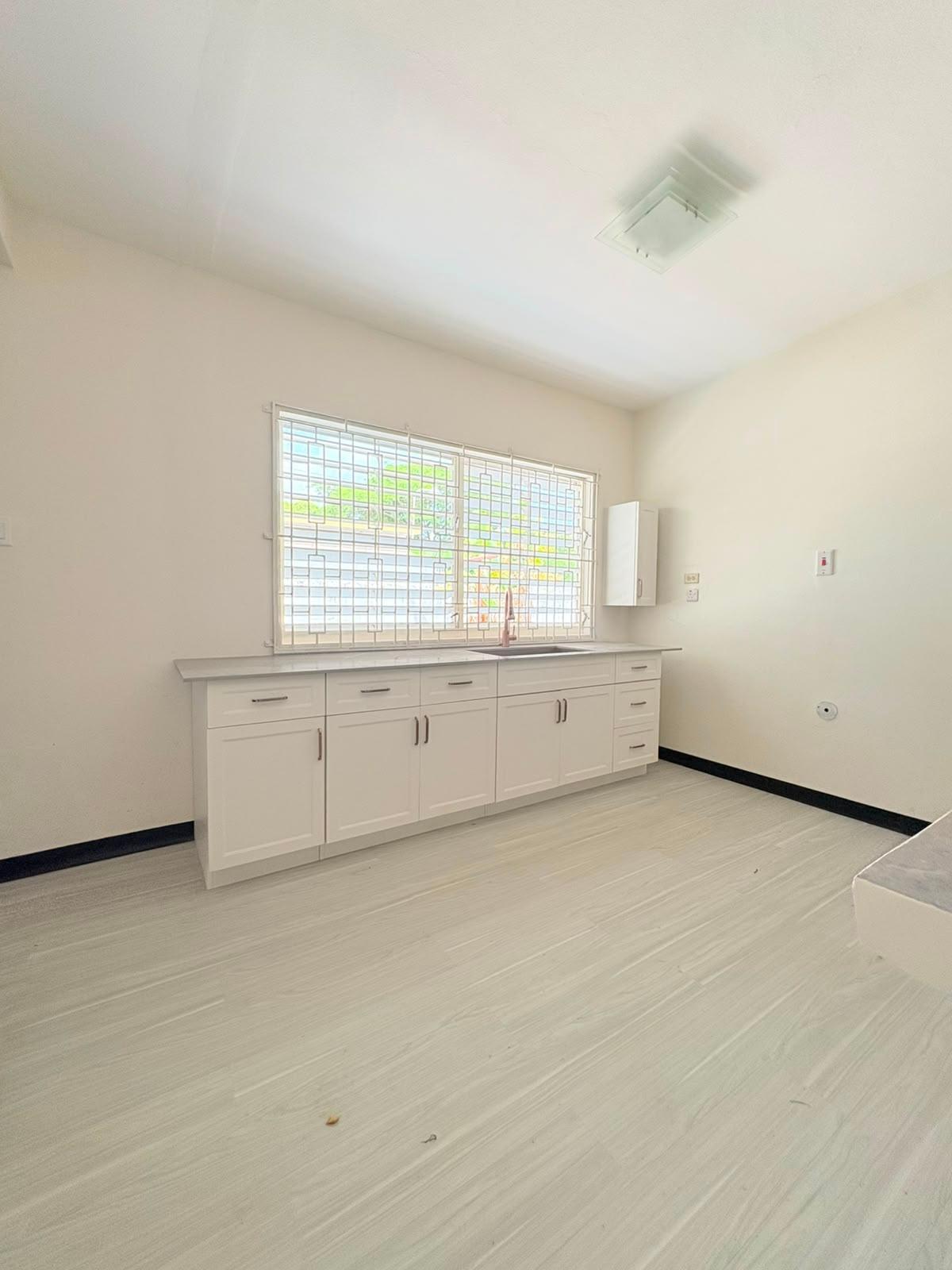 House For Rent: DRUMBLAIR CRESCENT, Kingston 8 | $115,000 photo 2
