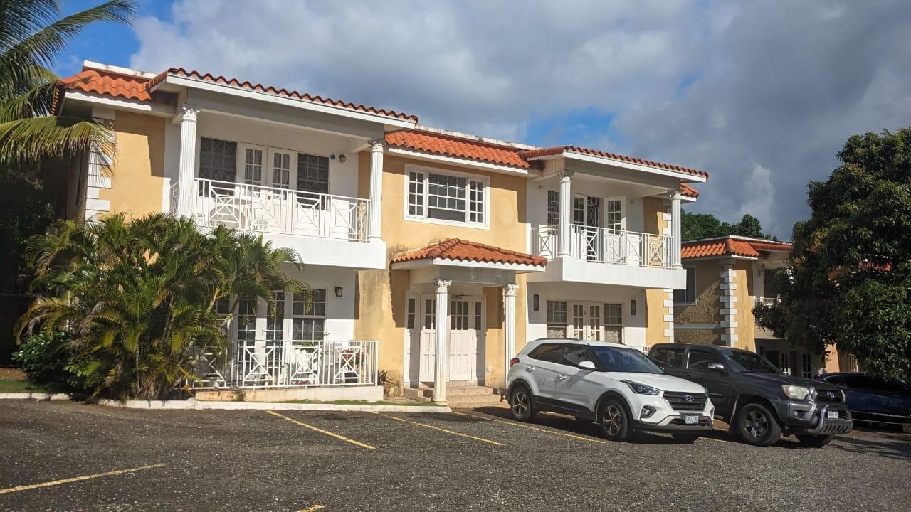 Apartment For Rent: LEAS FLAT, Red Hills | $135,000