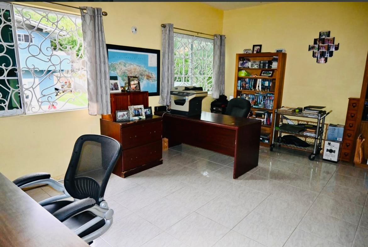 House For Sale: BELVEDERE ROAD, Red Hills | $750,000 photo 9