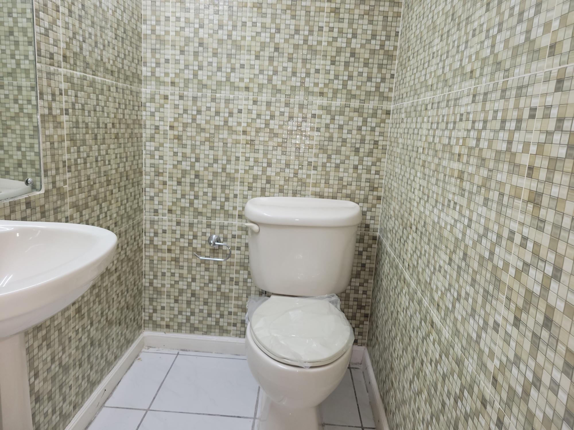 Townhouse For Rent: MILLSBOROUGH AVENUE, Kingston 6 | $2,250 photo 5