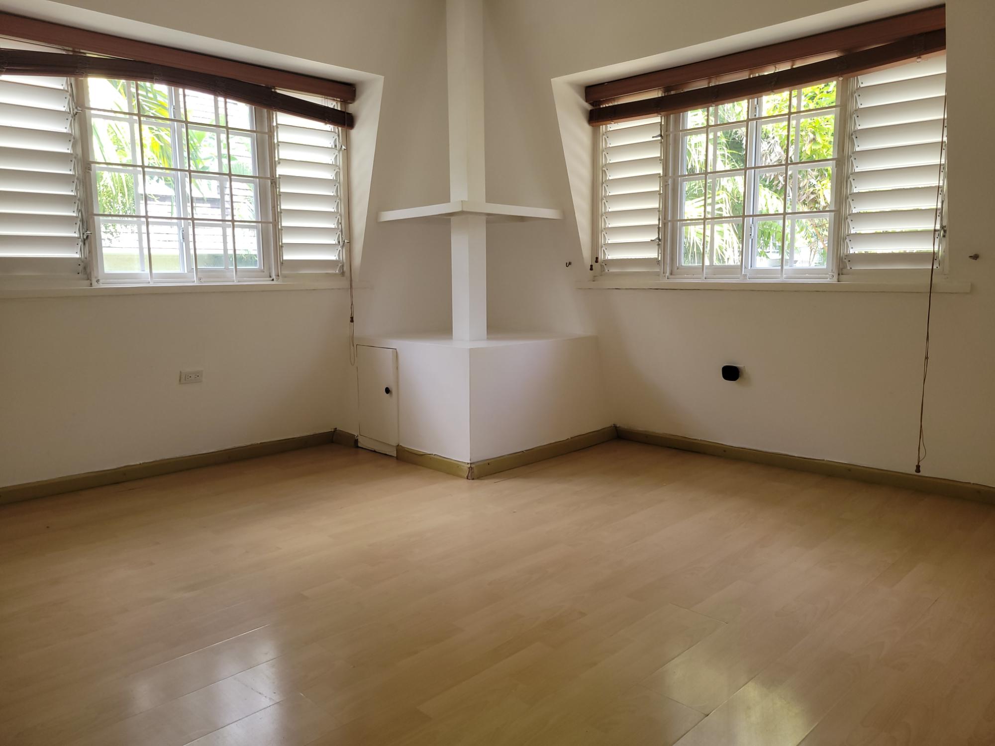 Townhouse For Rent: MILLSBOROUGH AVENUE, Kingston 6 | $2,250 photo 8
