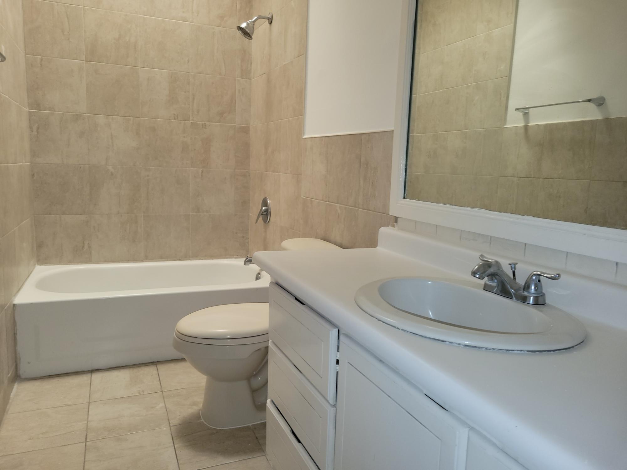 Townhouse For Rent: MILLSBOROUGH AVENUE, Kingston 6 | $2,250 photo 9