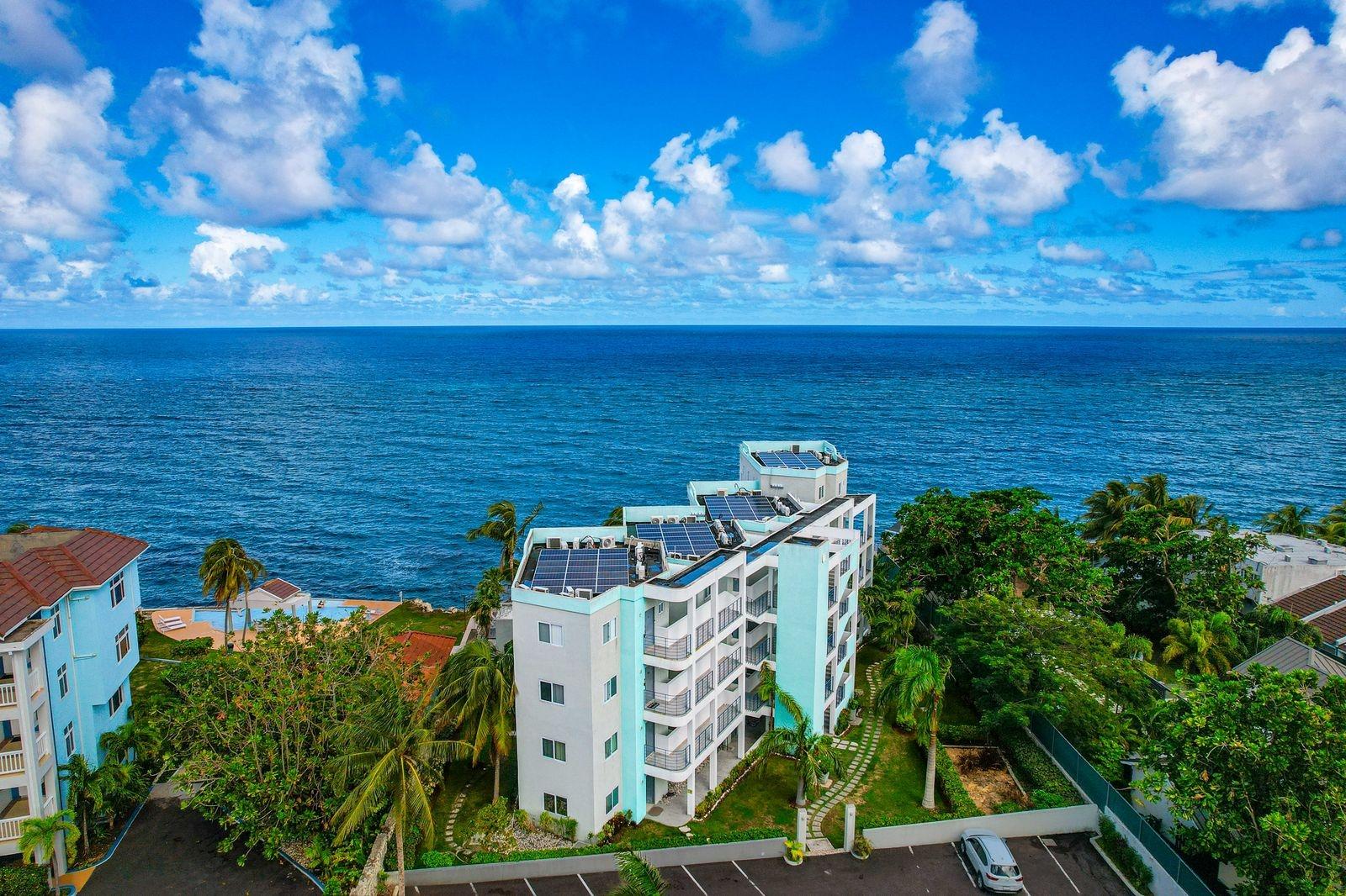 Apartment For Sale: THE WAVES TOWER ISLE, Tower Isle | $400,000 photo 4