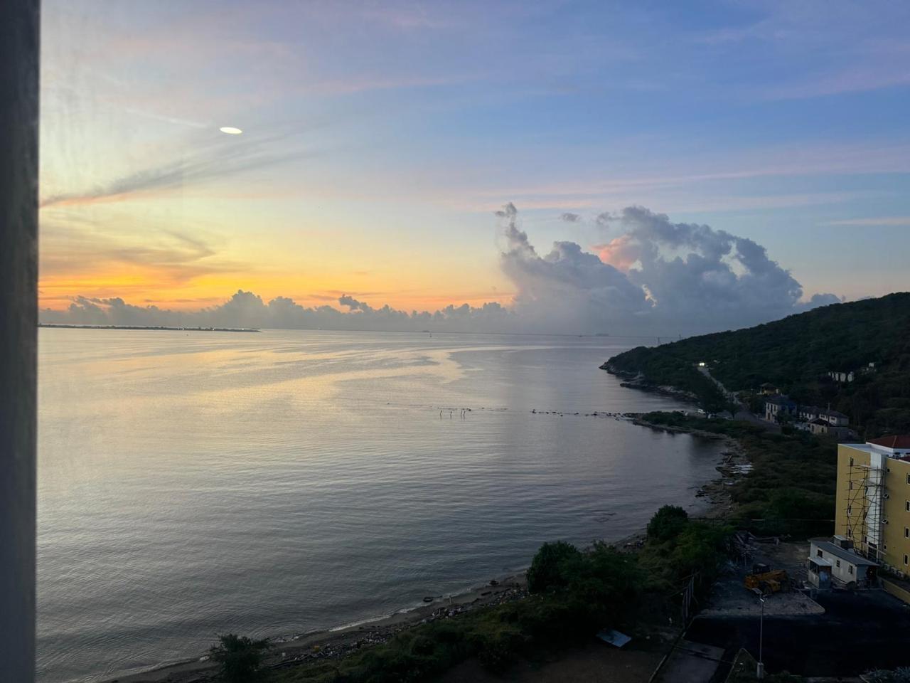 Apartment For Rent: BAYFRONT APARTMENTS, Port Henderson | $185,000 photo 15