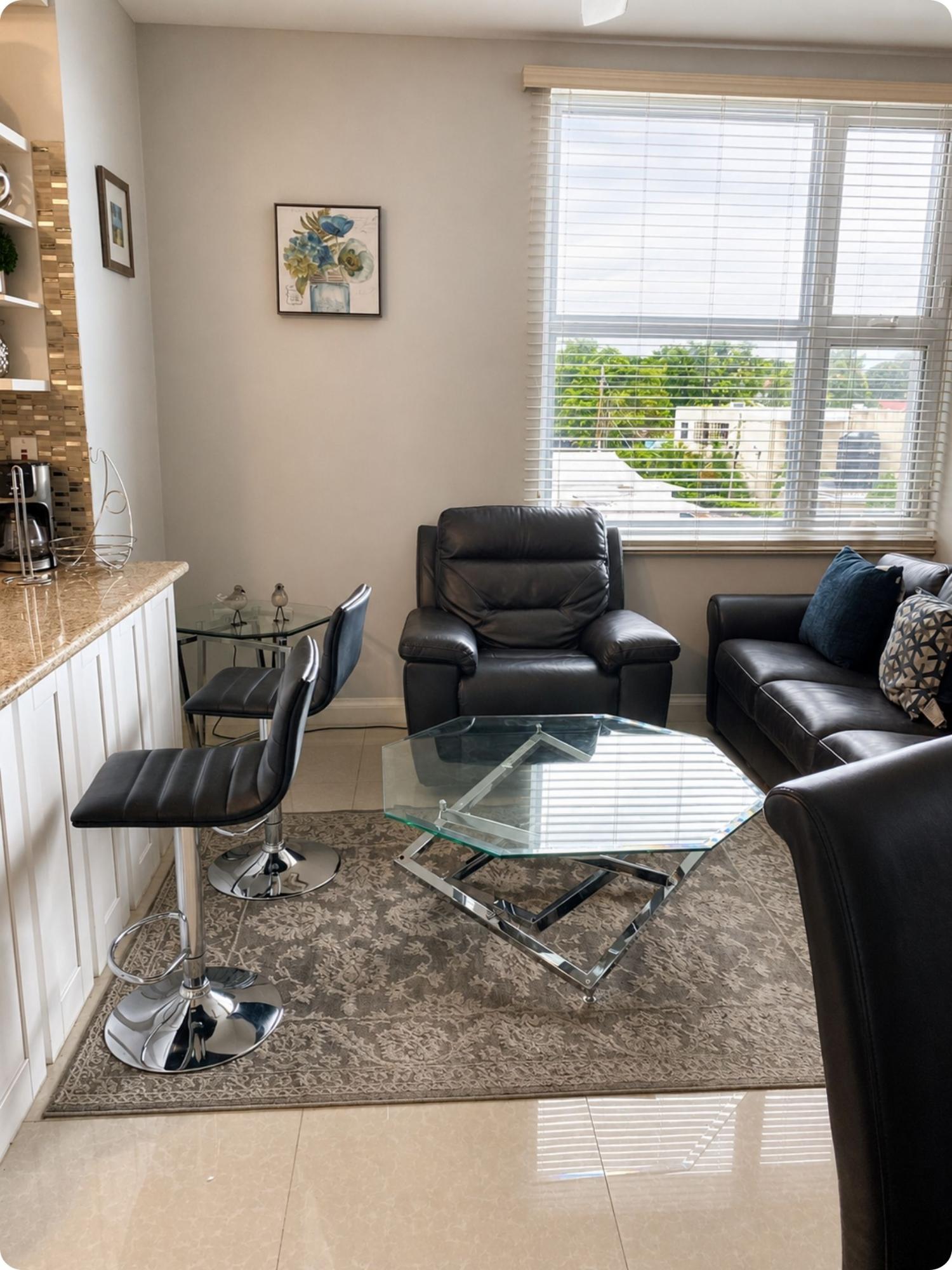 Apartment For Rent: SURBITON ROAD, Kingston 10 | $1,200 photo 4