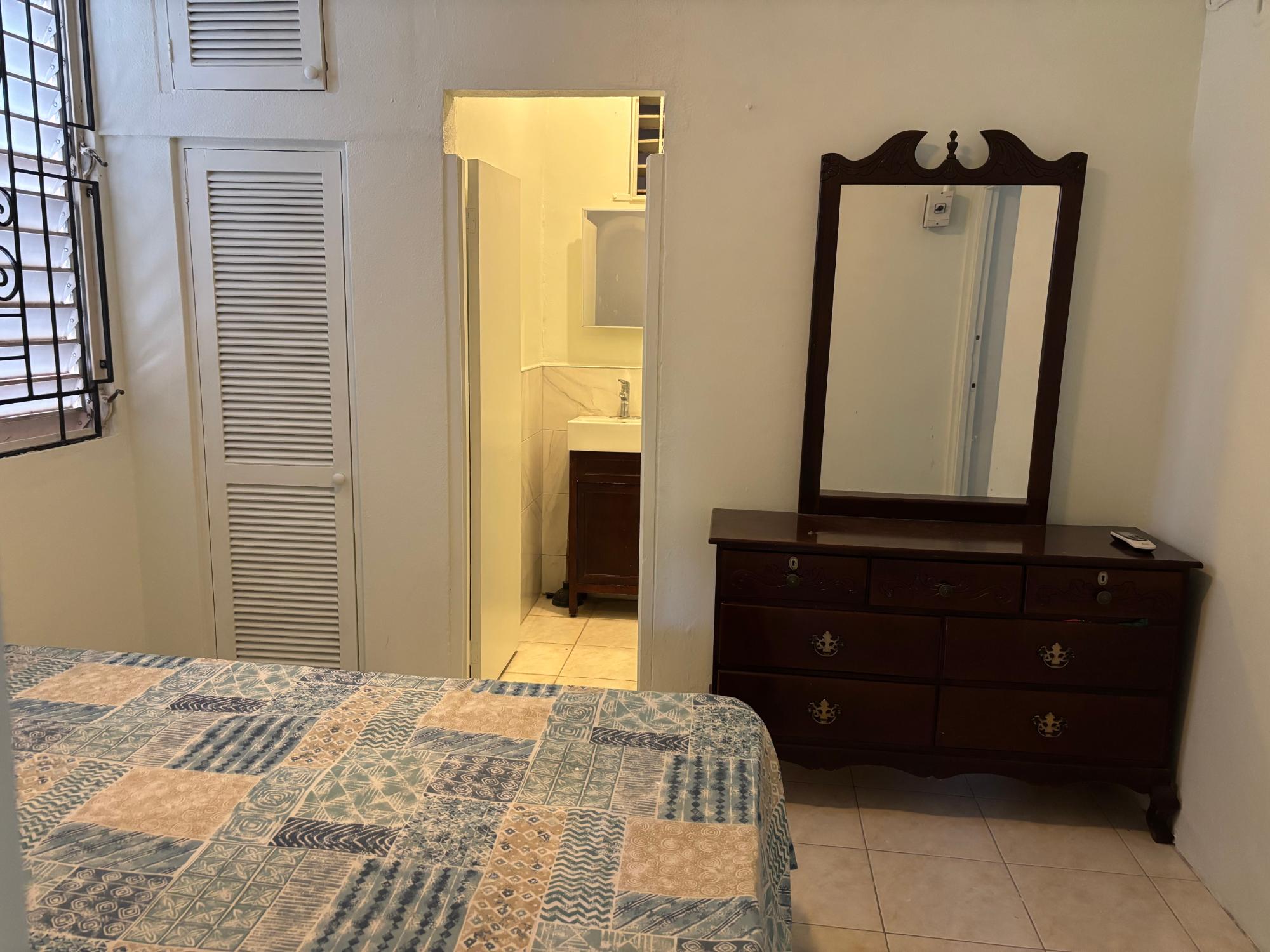 House For Rent: LILY WAY, MONA, Kingston 6 | $120,000 photo 8