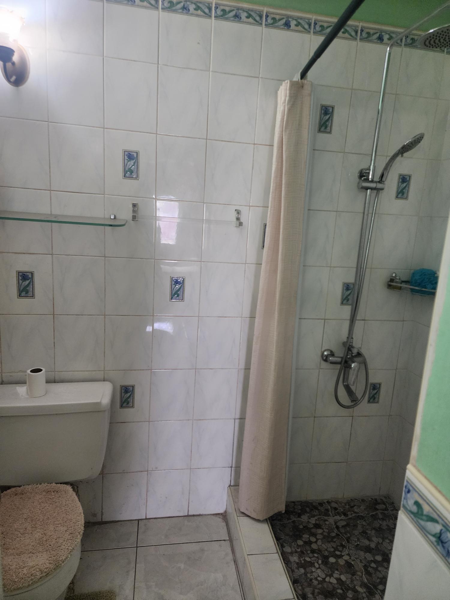Apartment For Rent: WATERLOO ROAD, KINGSTON 1, Kingston 10 | $220,000 photo 14
