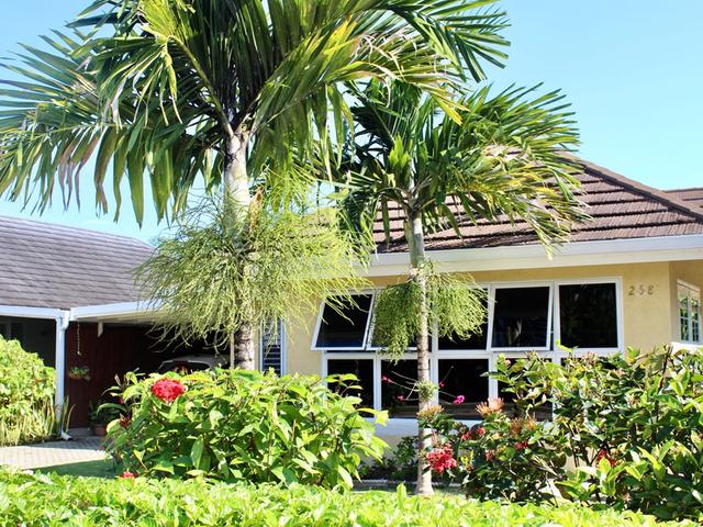 House For Rent: RICHMOND ESTATES, Runaway Bay | $1,700 photo 4