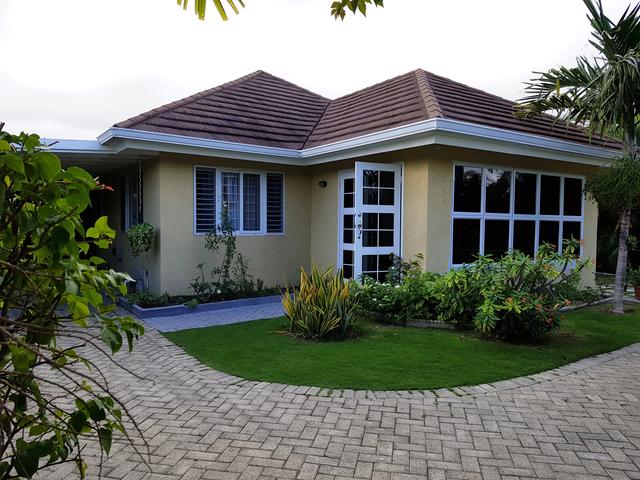 House For Rent: RICHMOND ESTATES, Runaway Bay | $1,700 photo 15