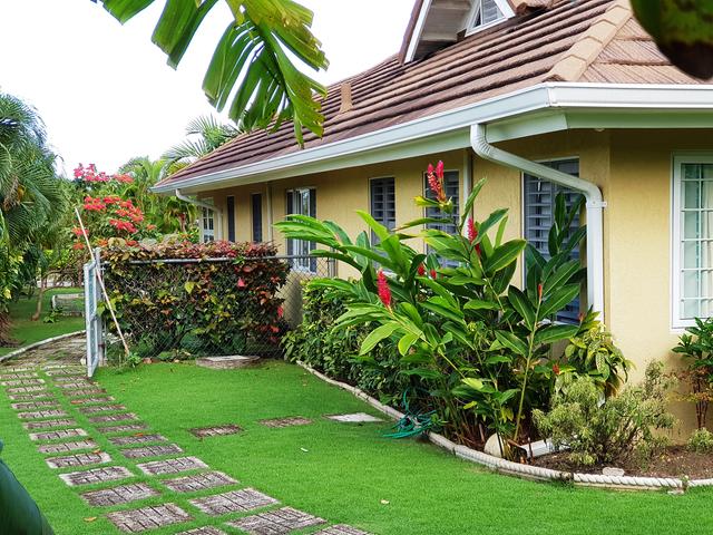 House For Rent: RICHMOND ESTATES, Runaway Bay | $1,700 photo 16