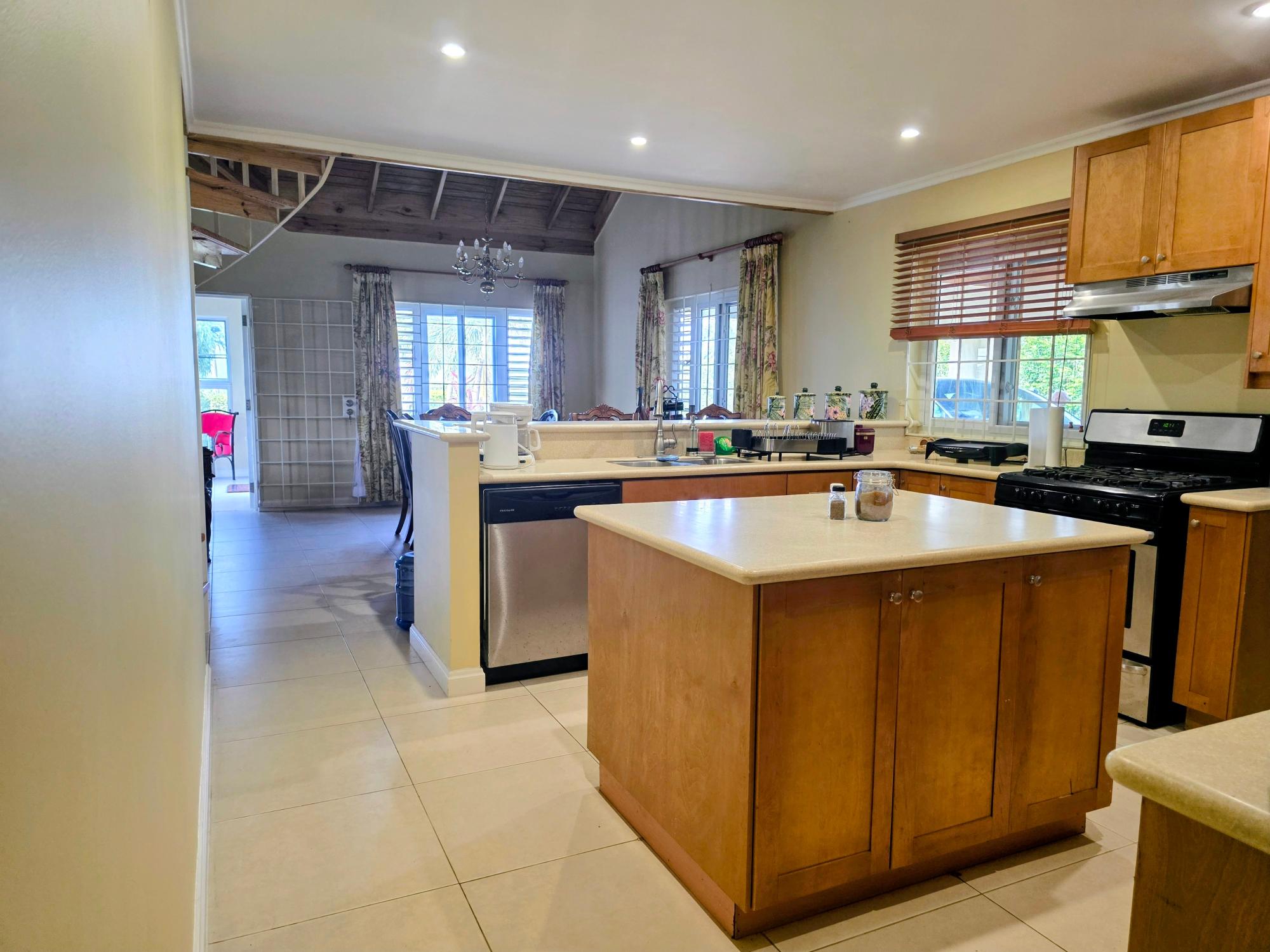House For Rent: HIBISCUS AVE, RICHMOND, Richmond | $2,800 photo 12