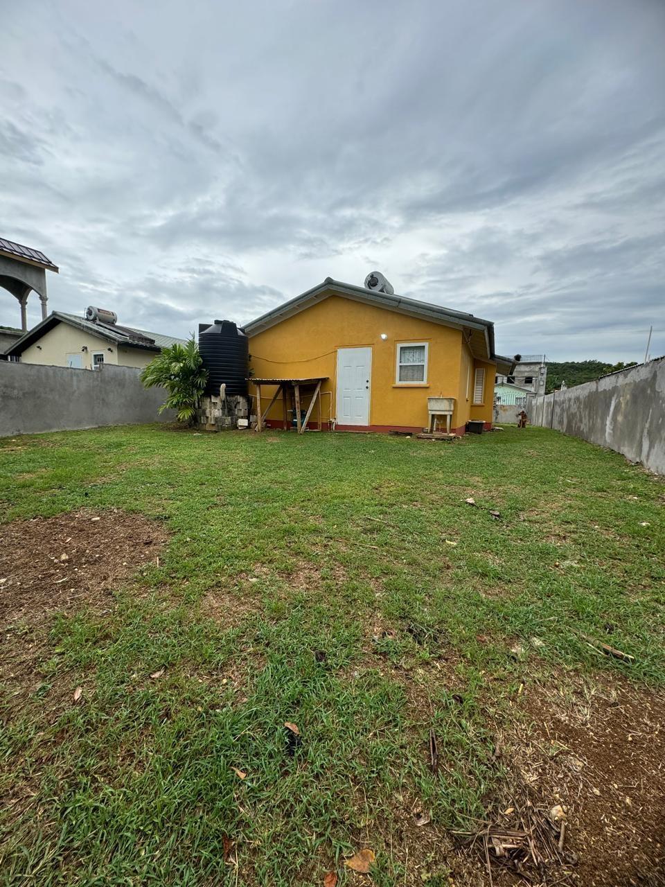 House For Sale: CARLTON CRES. ROSEVALE, Rose Hall | $85,000 photo 12