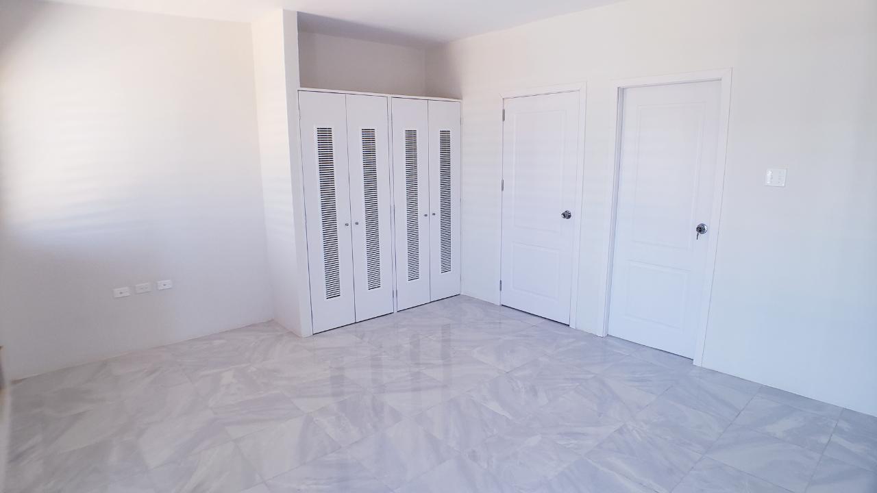 Townhouse For Rent: CAMELOT VILLAGE, PHAZE 1, Discovery Bay | $145,000 photo 8
