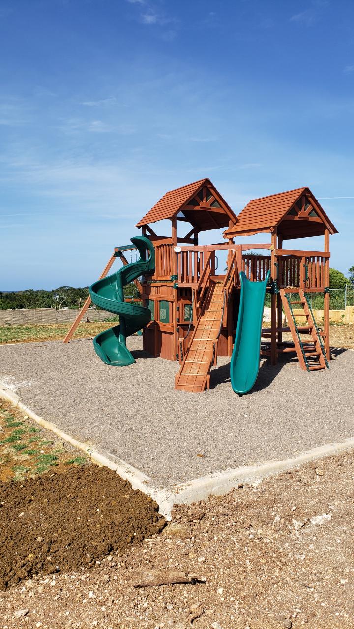 Townhouse For Rent: CAMELOT VILLAGE, PHAZE 1, Discovery Bay | $145,000 photo 14