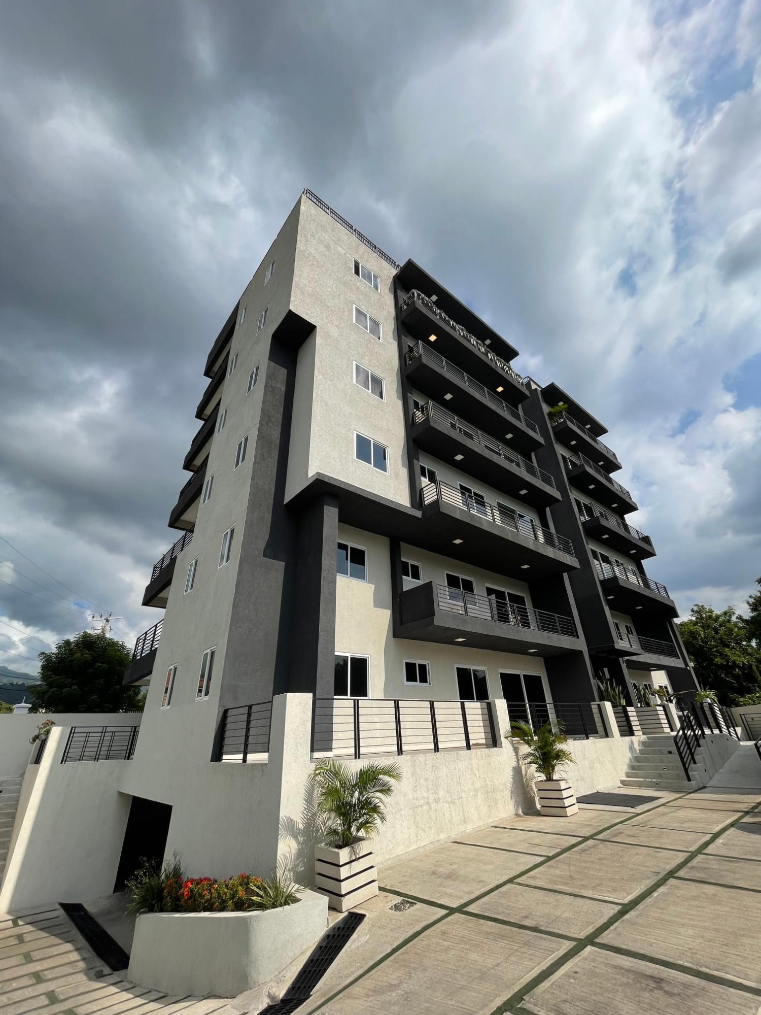 Apartment For Rent: OTTAWA AVENUE, Kingston 6 | $2,300